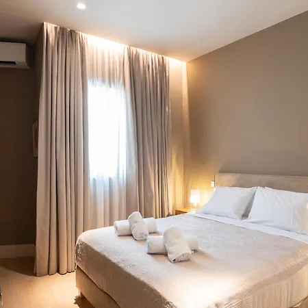 Syntagma Zairas Hideaway! *